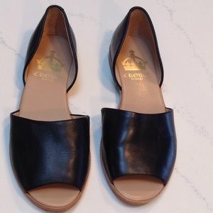 Chic black flats sz 7 very good condition